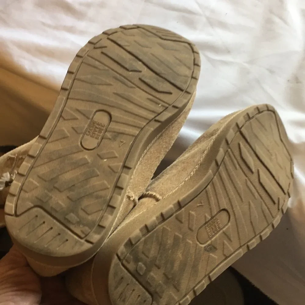 Vintage pull on Winter Boots Size 7